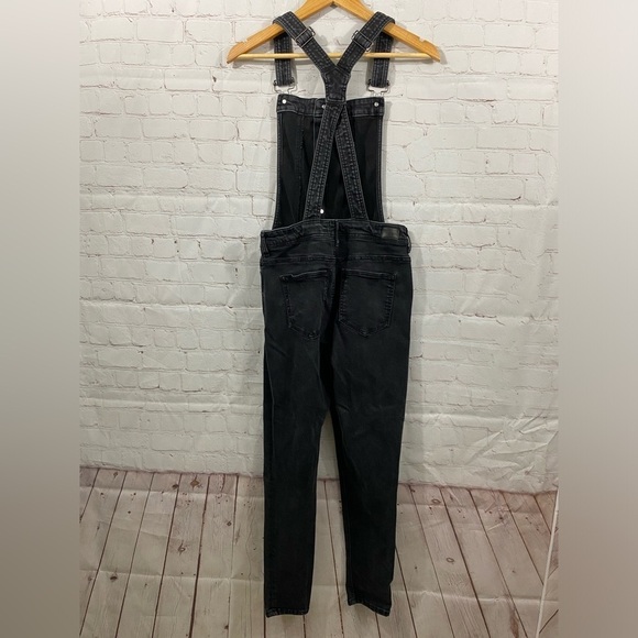 Celebrity Pink Overalls Womens Size Medium Black Wash Distressed Bibbed Overalls - Picture 2 of 6